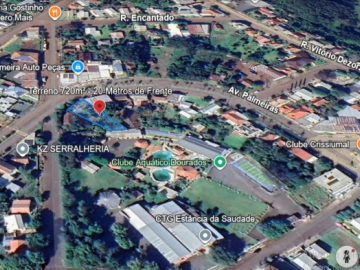 Terreno de 720m� com 20 metros de frente com duas casas