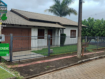 Terreno de Esquina 212,96m� Casa de Alvearia de Alto 106m�