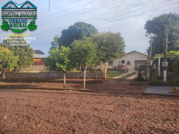 Terreno com 810m� e casa mista de 140m� na Rua Rio Branco